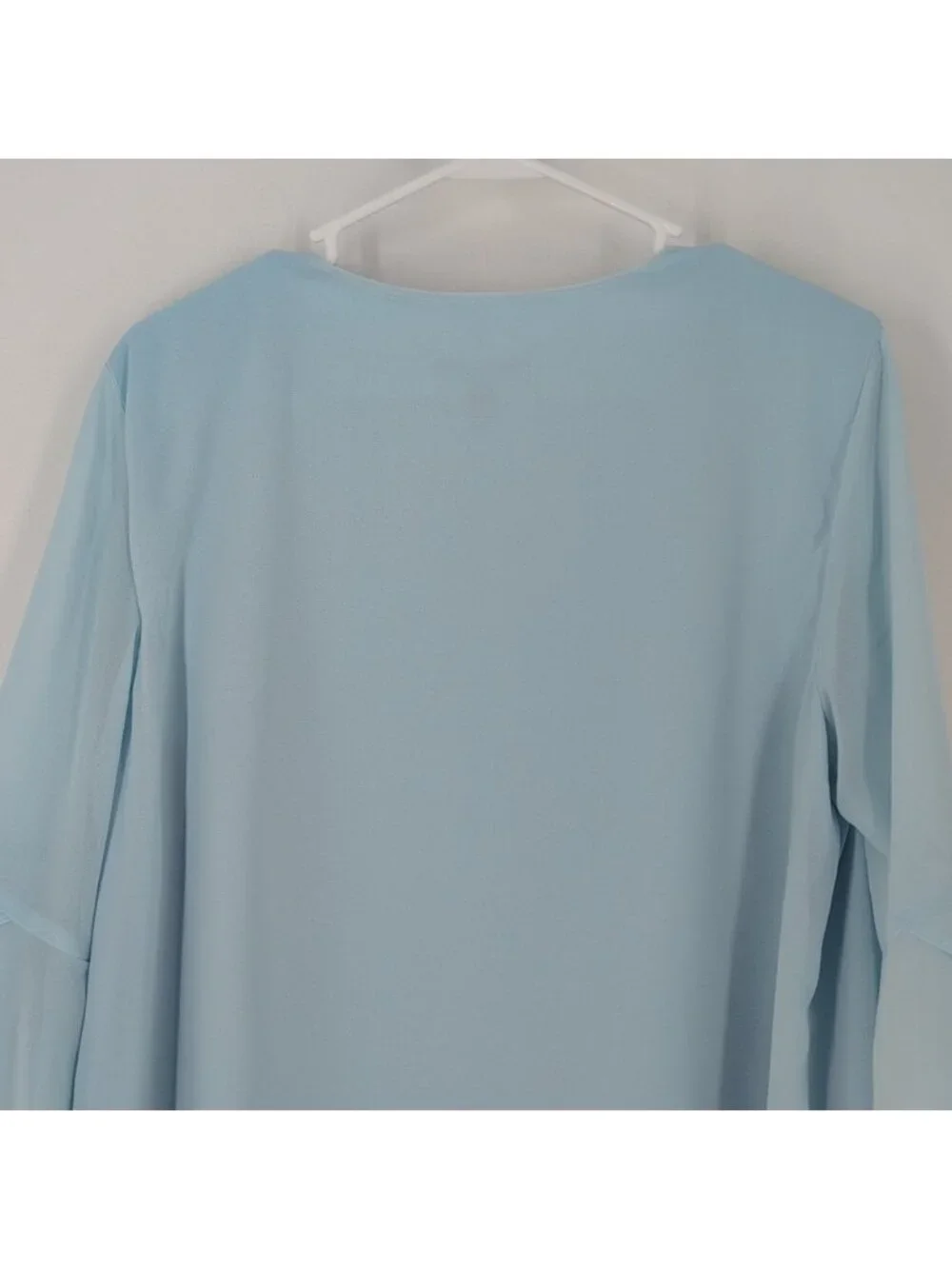 Light Blue Blouse Size Large GREAT CONDITION! - Picture 6 of 15
